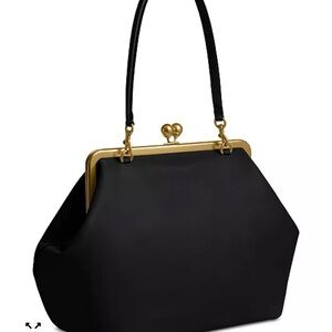 Coach kiss lock Medium